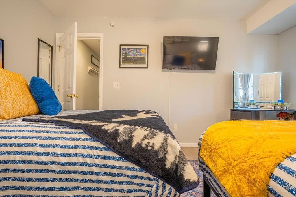Sasquatch Lodge E Sleeps 13 Гатлинбург Экстерьер фото