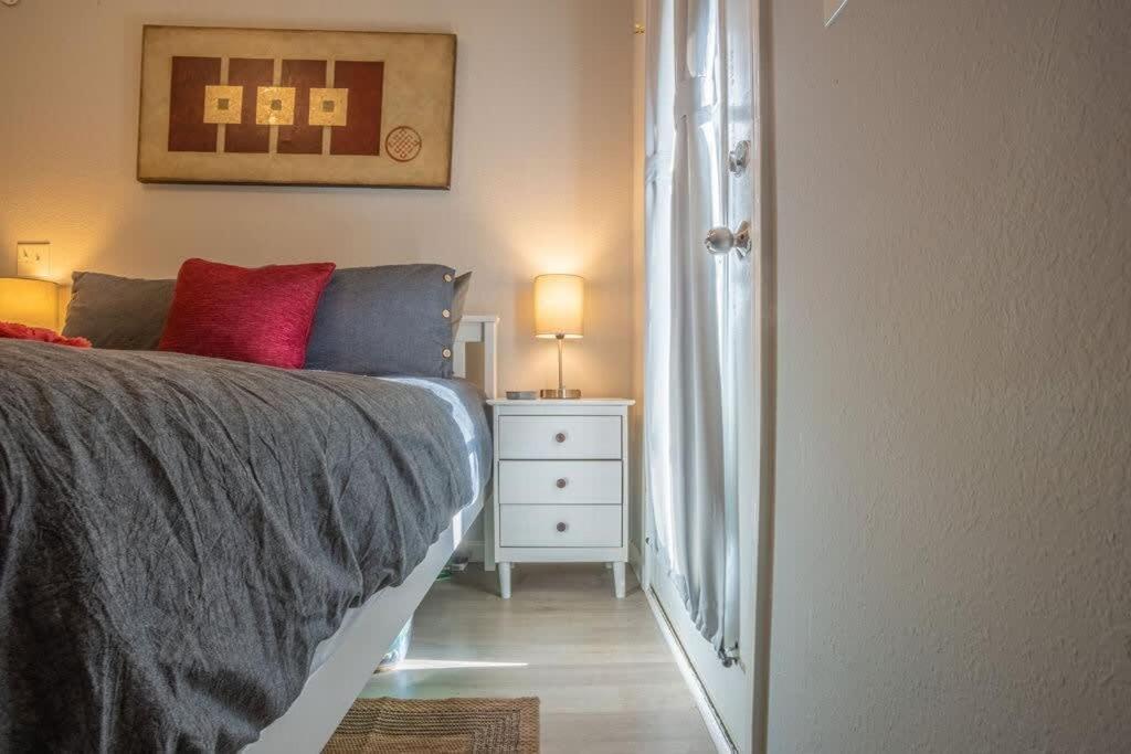 Sasquatch Lodge E Sleeps 13 Гатлинбург Экстерьер фото
