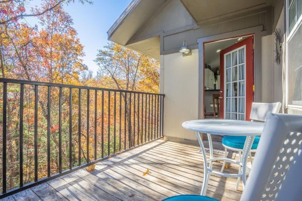 Sasquatch Lodge E Sleeps 13 Гатлинбург Экстерьер фото